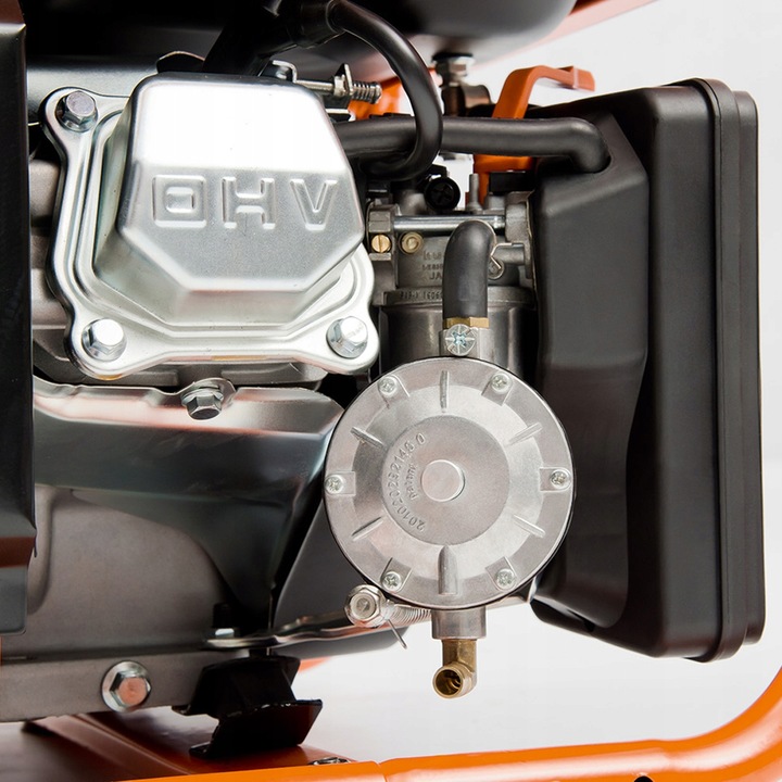 Agregat-pradotworczy-jednofazowy-Daewoo-GDA-7500DFE-6000-W-benzyna-GAZ-Model-GDA-7500DFE